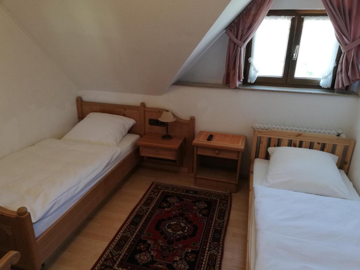 Rötenbach Gaestehaus Roessle מראה חיצוני תמונה