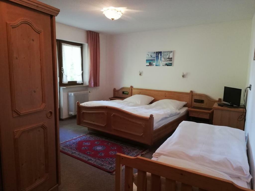 Rötenbach Gaestehaus Roessle מראה חיצוני תמונה