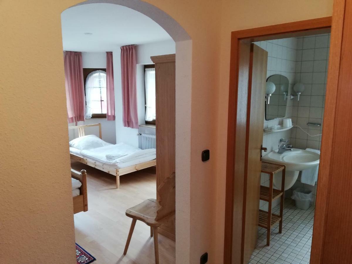 Rötenbach Gaestehaus Roessle מראה חיצוני תמונה
